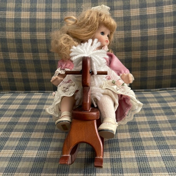 - Emerald Doll Collection - Picture 6 of 10